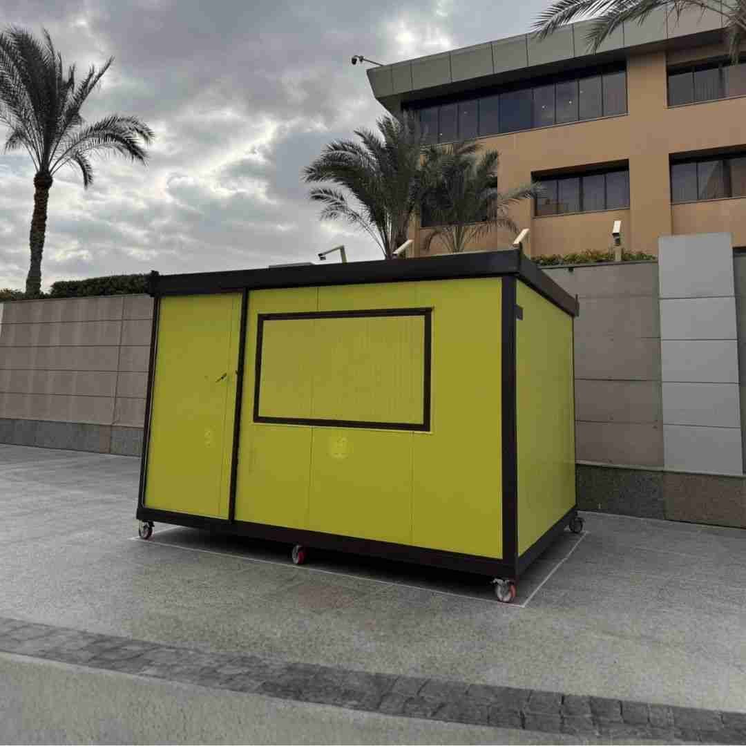 مطاعم متنقلة وثابتة